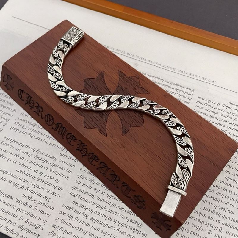 Ch*0me He**ts bracelets